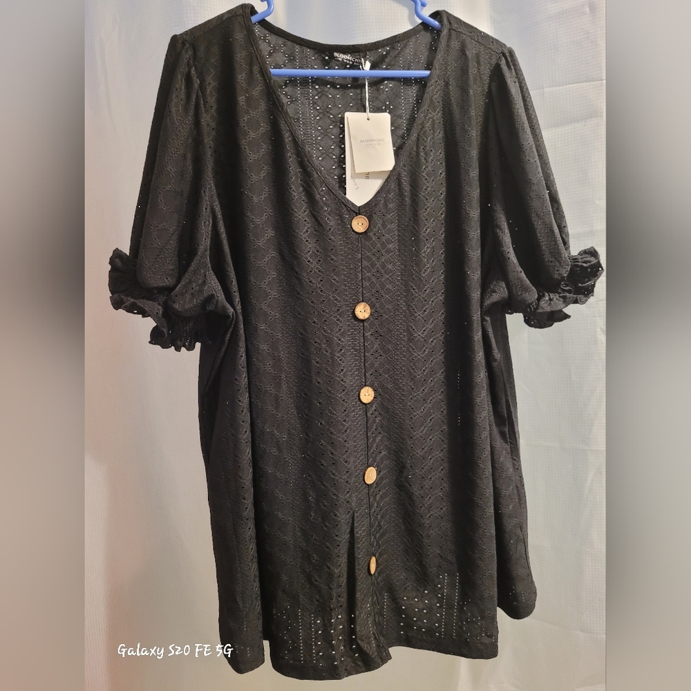3x,22-24 NWT bloomchic blouse